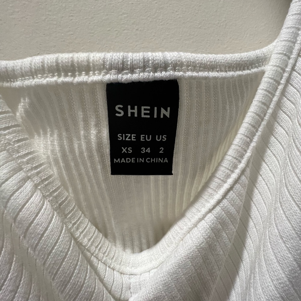 SHEIN runched bust applique detail crop top (never worn) - Picture 6 of 7